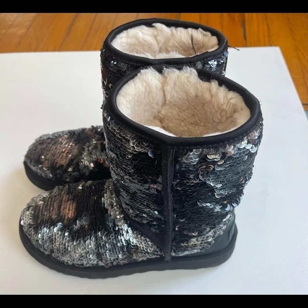 Ugg boots, women’s size 6